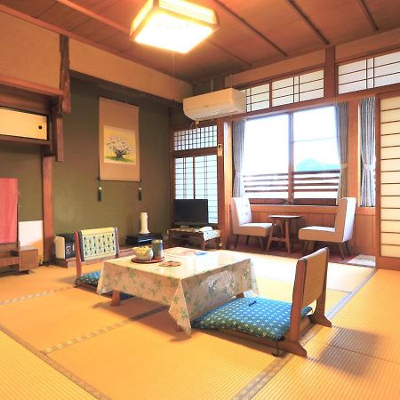 Ougiya Ryokan Toyooka  Bagian luar foto