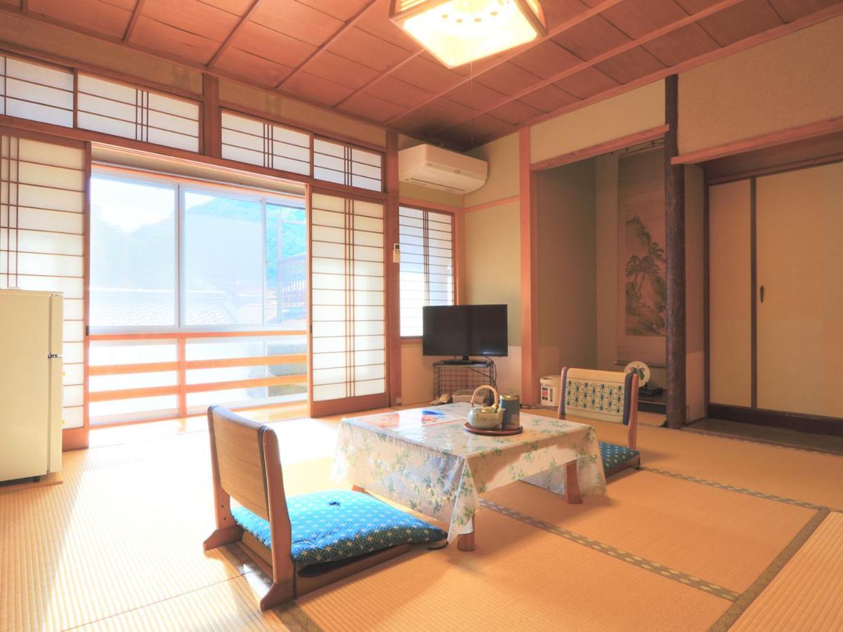 Ougiya Ryokan Toyooka  Bagian luar foto